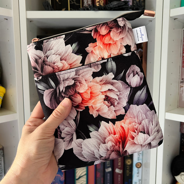 Pretty Peony e-reader Zippered Sleeve