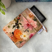 Rose Garden e-reader Zippered Sleeve