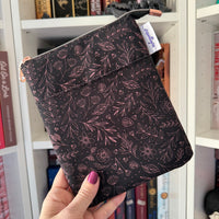 Rose Gold Floral Line Art e-reader Zippered Sleeve