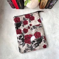 Dark Romance - Zippered Book Sleeve